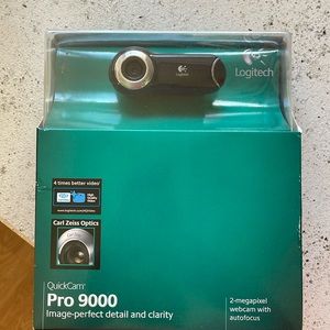 Logitech Pro 9000 HD Web Cam QuickCam 2-megapixel webcam Autofocus. NIB